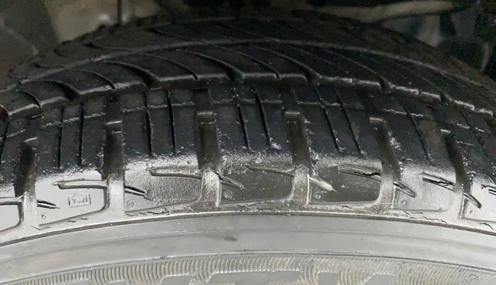 2014 Honda City VX CVT PETROL, Petrol, Automatic, 12,100 km, Right Front Tyre Tread