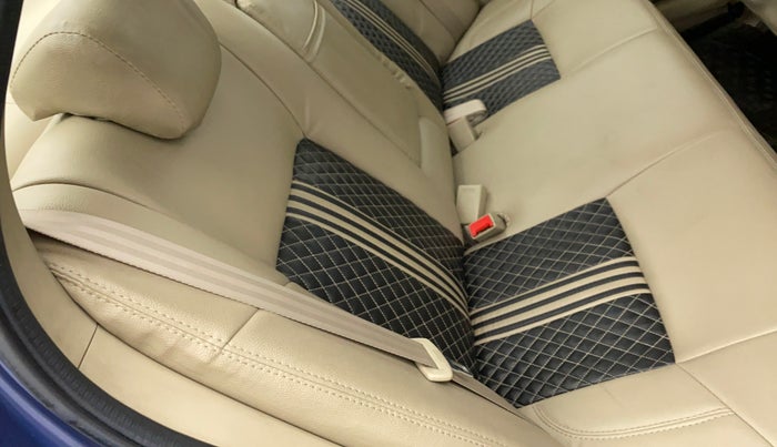 2017 Maruti Dzire ZXI, Petrol, Manual, 65,593 km, Second-row right seat - Seat adjuster not functional