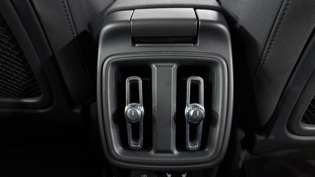 2022 Polestar 2 Long Range Single Motor 78kwh, Automatic, 39471 km, Rear A/C Vent