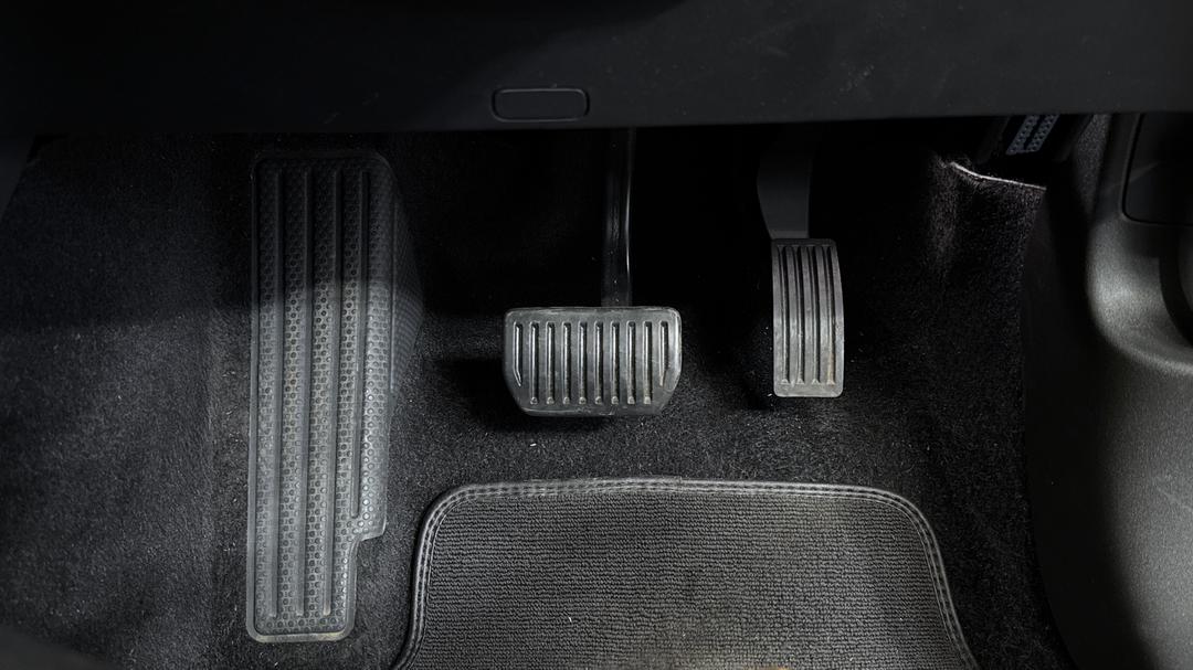 2022 Polestar 2 Long Range Single Motor 78kwh, Automatic, 39471 km, Pedals and Footmat