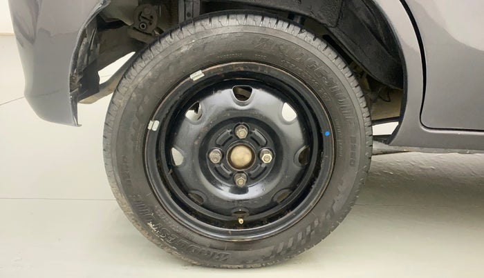 2018 Maruti Alto K10 VXI, Petrol, Manual, 60,716 km, Right Rear Wheel