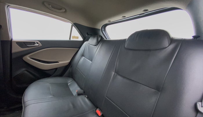 2017 Hyundai Elite i20 ASTA 1.2, Petrol, Manual, 35,389 km, Right Side Door Cabin View