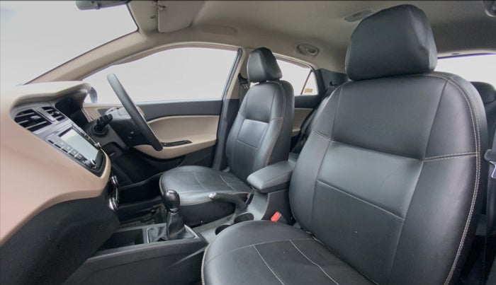 2017 Hyundai Elite i20 ASTA 1.2, Petrol, Manual, 35,389 km, Right Side Front Door Cabin View