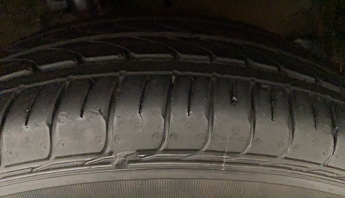 2016 Maruti Celerio ZXI, Petrol, Manual, 51,592 km, Left Front Tyre Tread