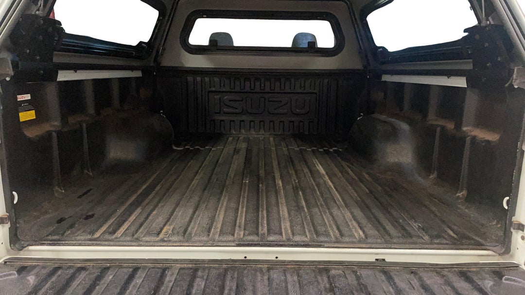 2018 Isuzu D-MAX Sx Hi-ride (4x2), Automatic, 63926 km, Boot Inside View