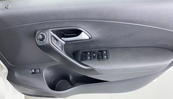 2017 Volkswagen Vento COMFORTLINE MT PETROL, Petrol, Manual, 32,137 km, Driver Side Door Panels Control