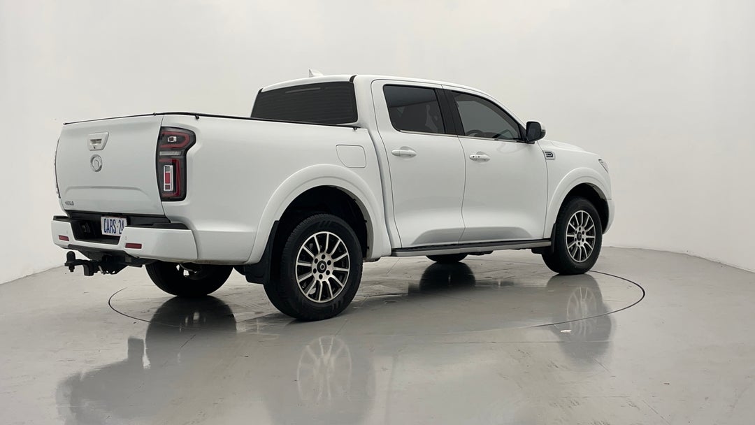 Right Back Diagonal (45- Degree) View