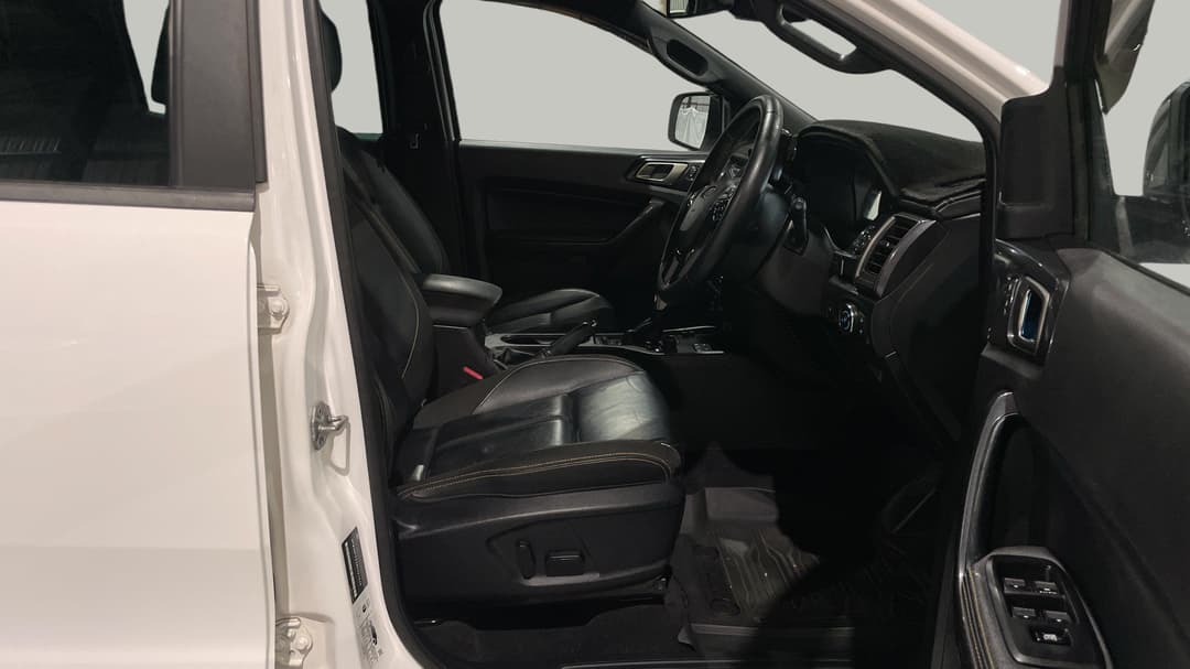 2021 Ford Ranger Wildtrak 2.0 (4x4), Automatic, 93827 km, Right Side Front Door Cabin View