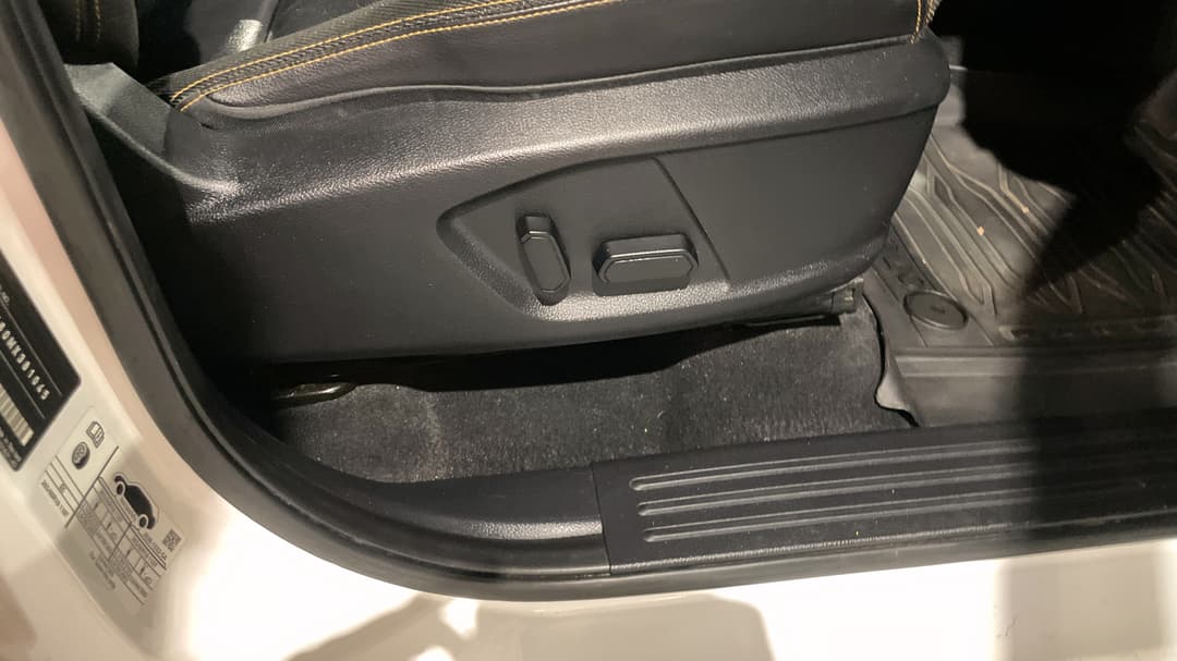 2021 Ford Ranger Wildtrak 2.0 (4x4), Automatic, 93827 km, Drivers Side Adjustment Panel