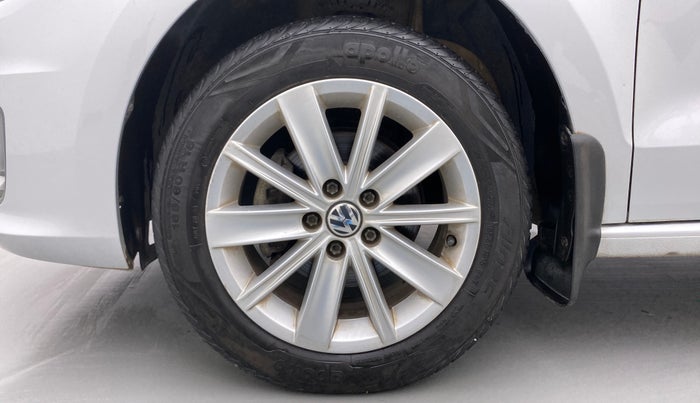 2016 Volkswagen Vento HIGHLINE PETROL, Petrol, Manual, 30,864 km, Left Front Wheel
