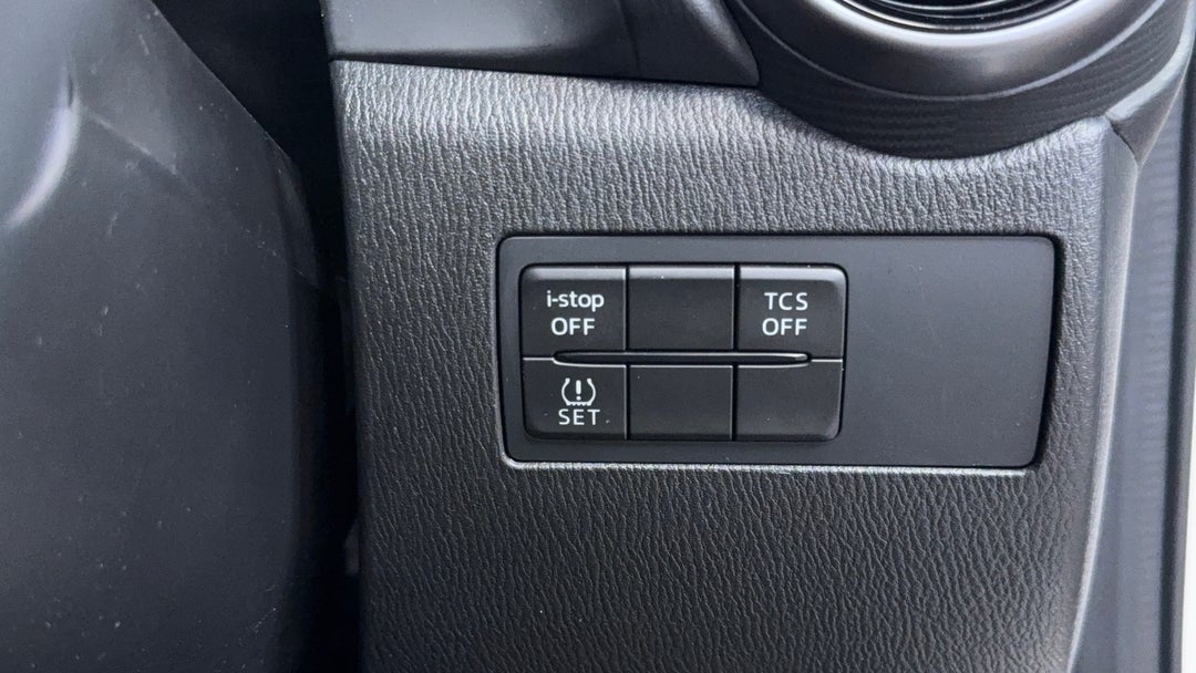 2021 Mazda CX-3 Maxx Sport (FWD), Automatic, 94552 km, Utility Switches/Buttons