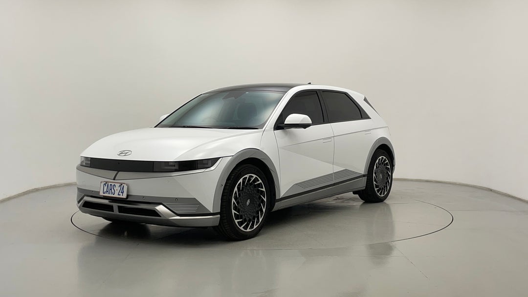 Left Front Diagonal (45- Degree) View