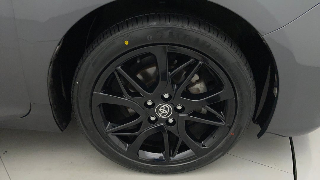 2017 Toyota Camry Rz S.e., Automatic, 72186 km, Right Front Wheel