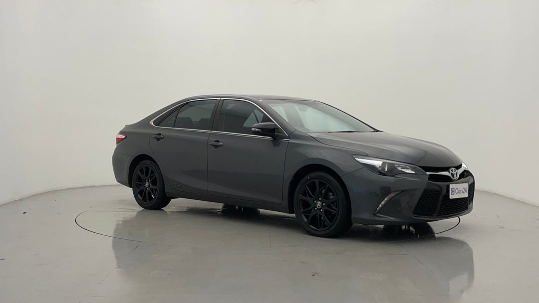2017 Toyota Camry Rz S.e., Automatic, 72186 km, Right Front Diagonal (45- Degree) View