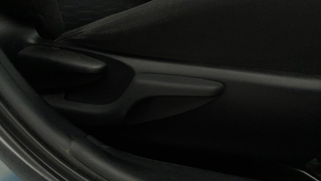 2017 Toyota Camry Rz S.e., Automatic, 72186 km, Drivers Side Adjustment Panel