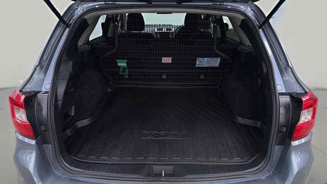 2018 Subaru Outback 2.5i  AWD, Automatic, 143103 km, Boot Inside View