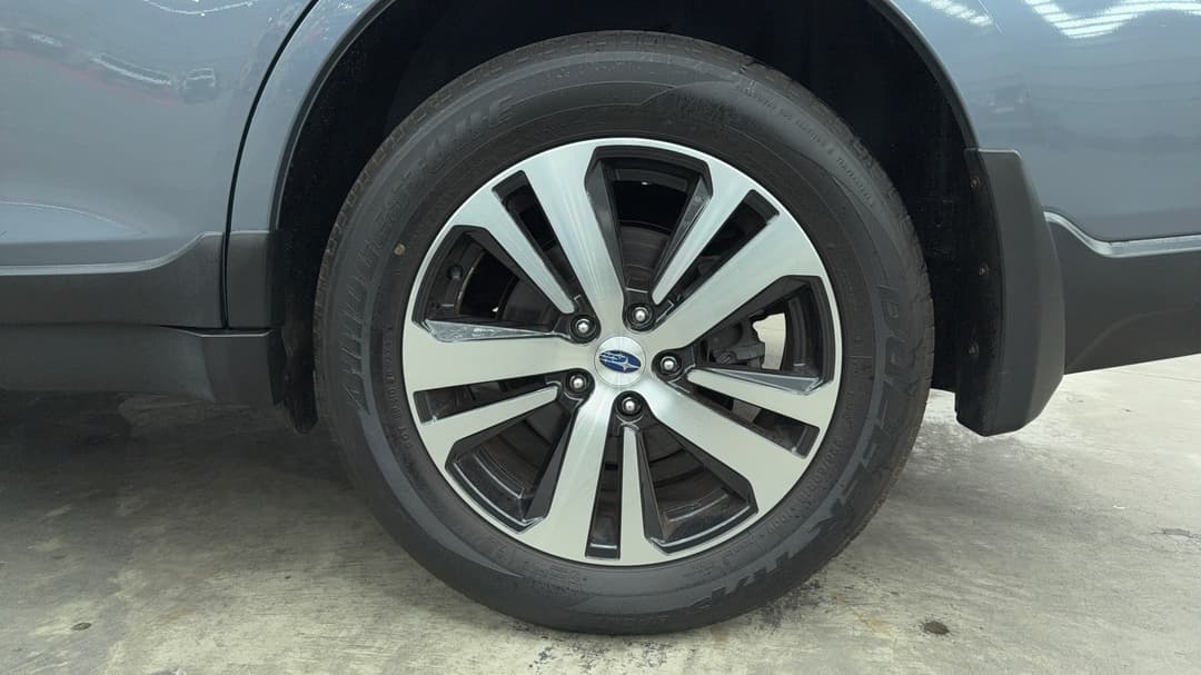 2018 Subaru Outback 2.5i  AWD, Automatic, 143103 km, Left Rear Wheel