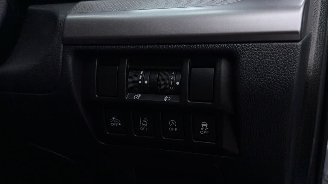 2018 Subaru Outback 2.5i  AWD, Automatic, 143103 km, Utility Switches/Buttons