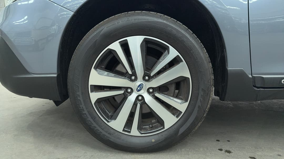 2018 Subaru Outback 2.5i  AWD, Automatic, 143103 km, Left Front Wheel