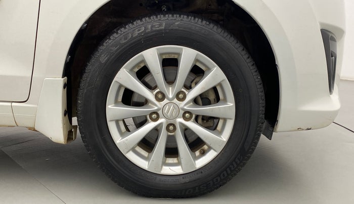 2014 Maruti Ertiga ZDI, Diesel, Manual, 80,779 km, Right Front Wheel