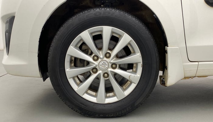 2014 Maruti Ertiga ZDI, Diesel, Manual, 80,779 km, Left Front Wheel