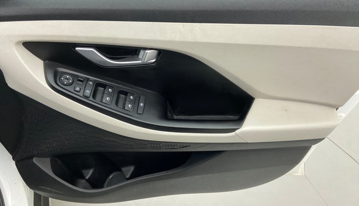 2021 Hyundai Creta SX PETROL MT, Petrol, Manual, 7,550 km, Driver Side Door Panels Control