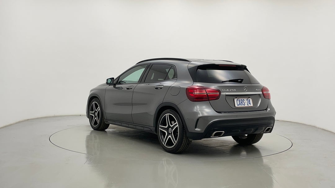 Left Back Diagonal (45- Degree) View