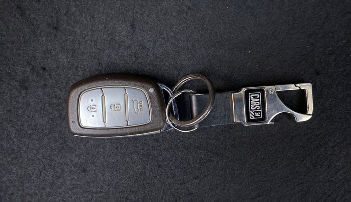 2014 Hyundai Grand i10 ASTA AT 1.2 KAPPA VTVT, Petrol, Automatic, 96,494 km, Key Close Up