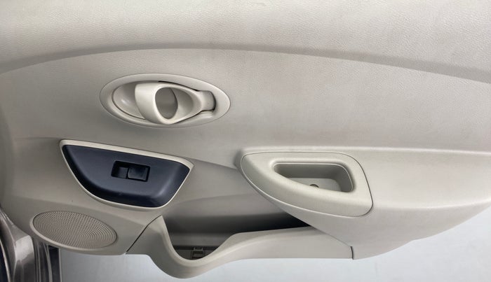 2017 Datsun Go Plus T, Petrol, Manual, 36,633 km, Driver Side Door Panels Control
