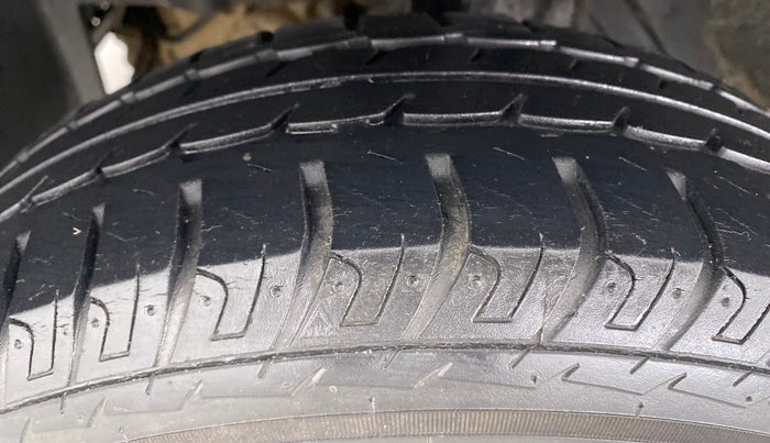2017 Datsun Go Plus T, Petrol, Manual, 36,633 km, Left Front Tyre Tread
