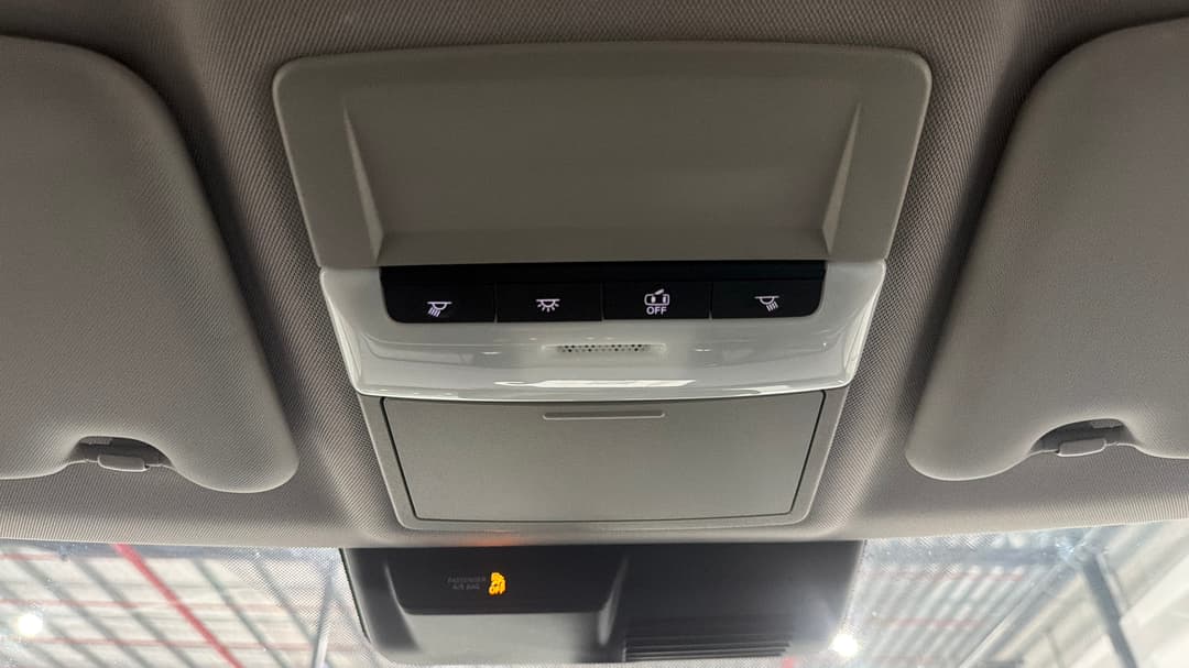 2024 Mitsubishi Outlander Es 7 Seat (2WD), Automatic, 41398 km, On-Roof Controls/Sunglass holder