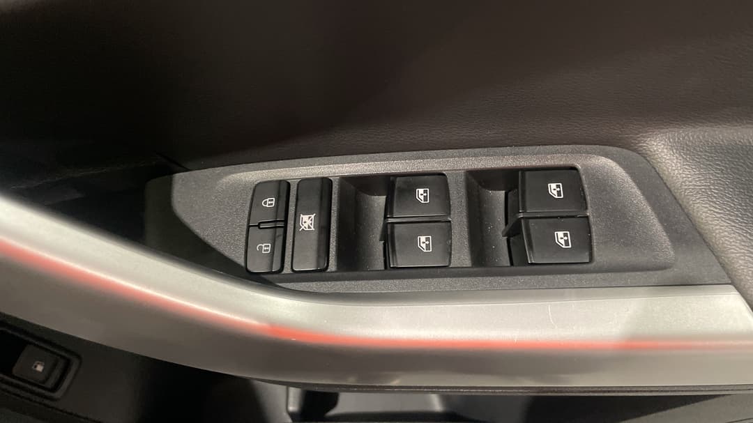 2022 LDV T60 Max Pro (4x4), Automatic, 43736 km, Drivers Side Door Panel Controls