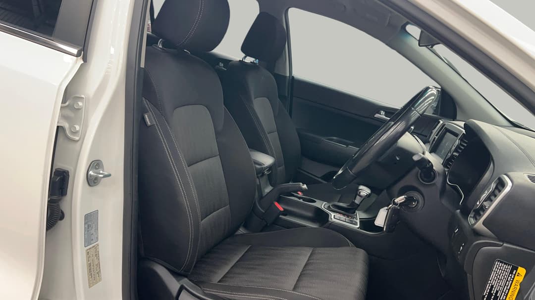 2018 Kia Sportage Si (FWD), Automatic, 120136 km, Right Side Front Door Cabin View