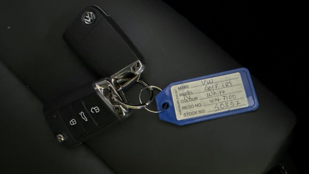 2020 Volkswagen Golf R, Automatic, 45290 km, Key Close-up