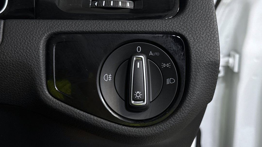 2020 Volkswagen Golf R, Automatic, 45290 km, Utility Switches/Buttons