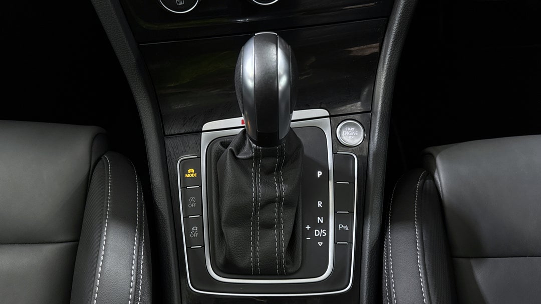 2020 Volkswagen Golf R, Automatic, 45290 km, Gear Lever 