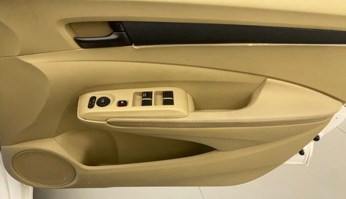 2012 Honda City 1.5L I-VTEC S MT, Petrol, Manual, 1,00,480 km, Driver Side Door Panels Control