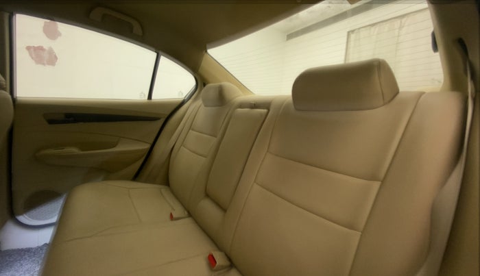 2012 Honda City 1.5L I-VTEC S MT, Petrol, Manual, 1,00,480 km, Right Side Rear Door Cabin