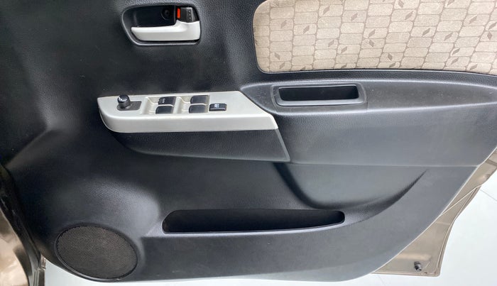 2015 Maruti Wagon R 1.0 VXI, Petrol, Manual, 58,352 km, Driver Side Door Panels Control