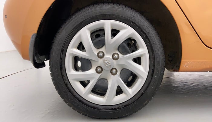 2017 Hyundai Grand i10 SPORTZ 1.2 KAPPA VTVT, Petrol, Manual, 7,434 km, Right Rear Wheel