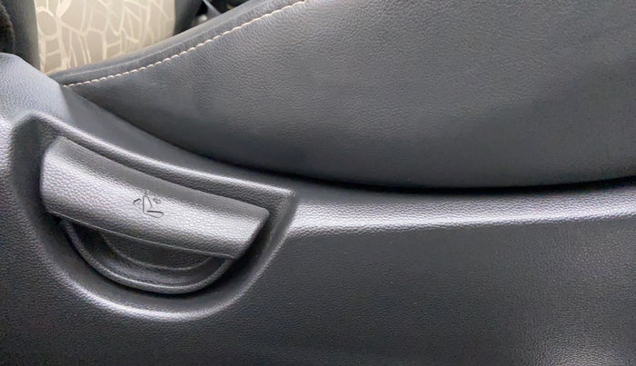 2017 Hyundai Grand i10 SPORTZ 1.2 KAPPA VTVT, Petrol, Manual, 7,434 km, Driver Side Adjustment Panel