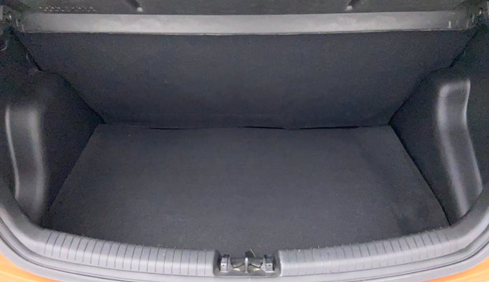 2017 Hyundai Grand i10 SPORTZ 1.2 KAPPA VTVT, Petrol, Manual, 7,434 km, Boot Inside