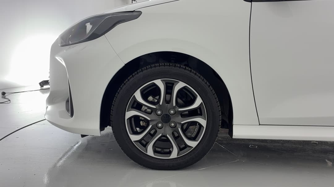 2024 Toyota Yaris Ascent Sport, Automatic, 19342 km, Left Front Wheel