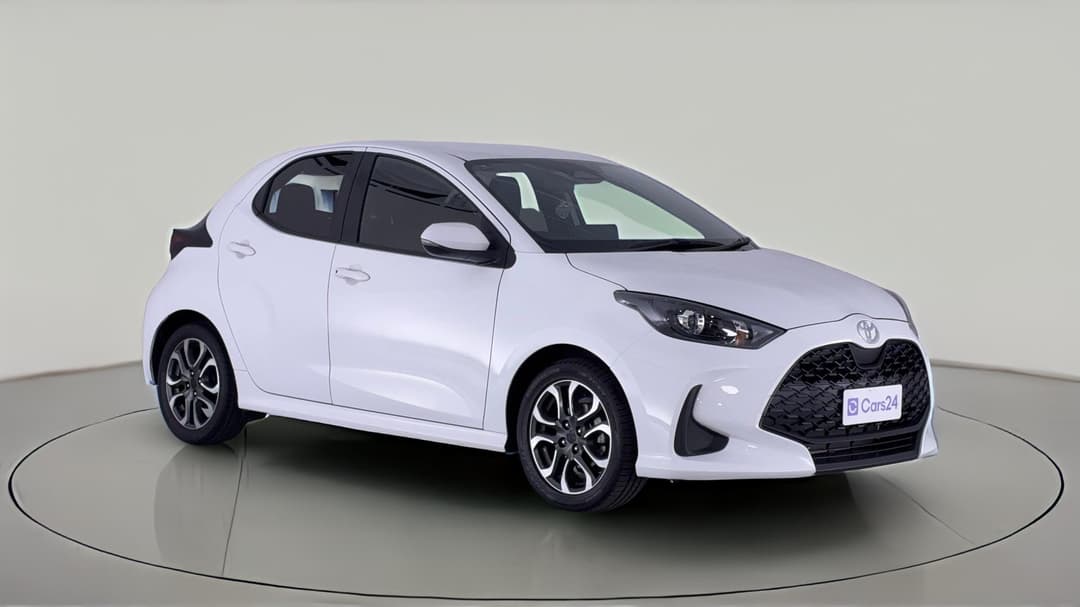 2024 Toyota Yaris Ascent Sport, Automatic, 19342 km, Right Front Diagonal (45- Degree) View