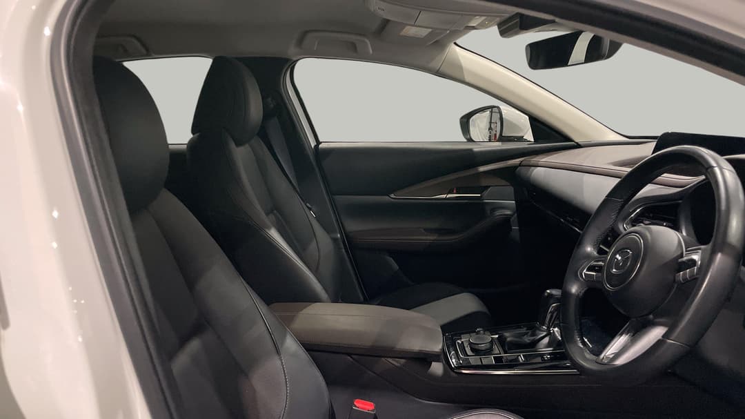 2023 Mazda CX-30 G25 Touring (FWD), Automatic, 40651 km, Right Side Front Door Cabin View