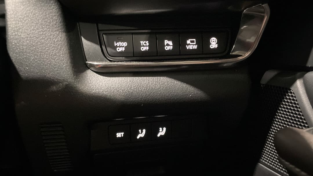 2023 Mazda CX-30 G25 Touring (FWD), Automatic, 40651 km, Utility Switches/Buttons