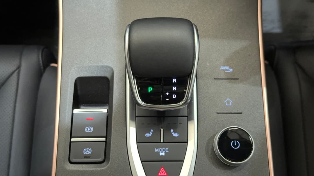 2024 Chery Omoda 5 Ex (high Version), Automatic, 9902 km, Gear Lever 