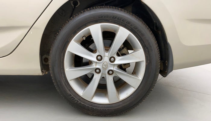 2011 Hyundai Verna FLUIDIC 1.6 VTVT SX, Petrol, Manual, 50,587 km, Left Rear Wheel