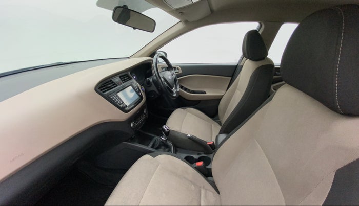2016 Hyundai Elite i20 ASTA 1.4 CRDI (O), Diesel, Manual, 71,748 km, Right Side Front Door Cabin