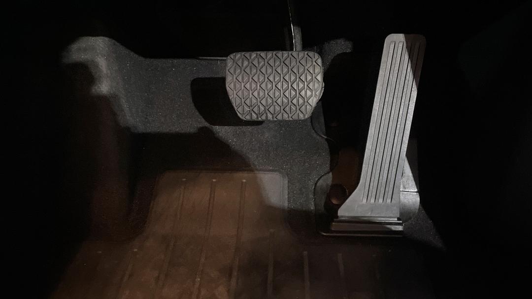 2024 Mazda CX-5 G25 Maxx Sport (FWD), Automatic, 43149 km, Pedals and Footmat